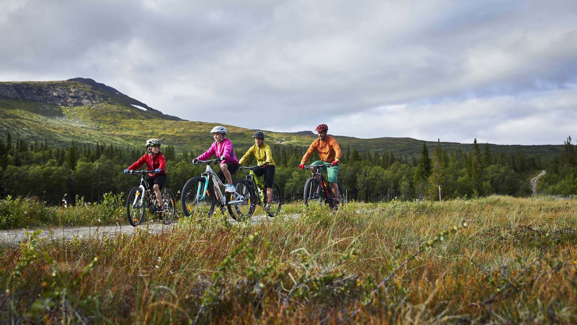 Familjetur på cykel