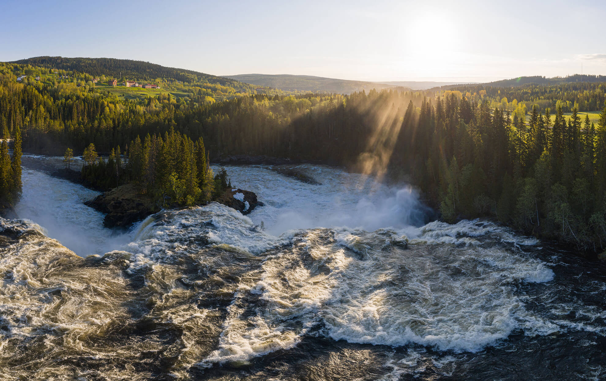 Ristafallet utanför Åre tagiet uppifrån