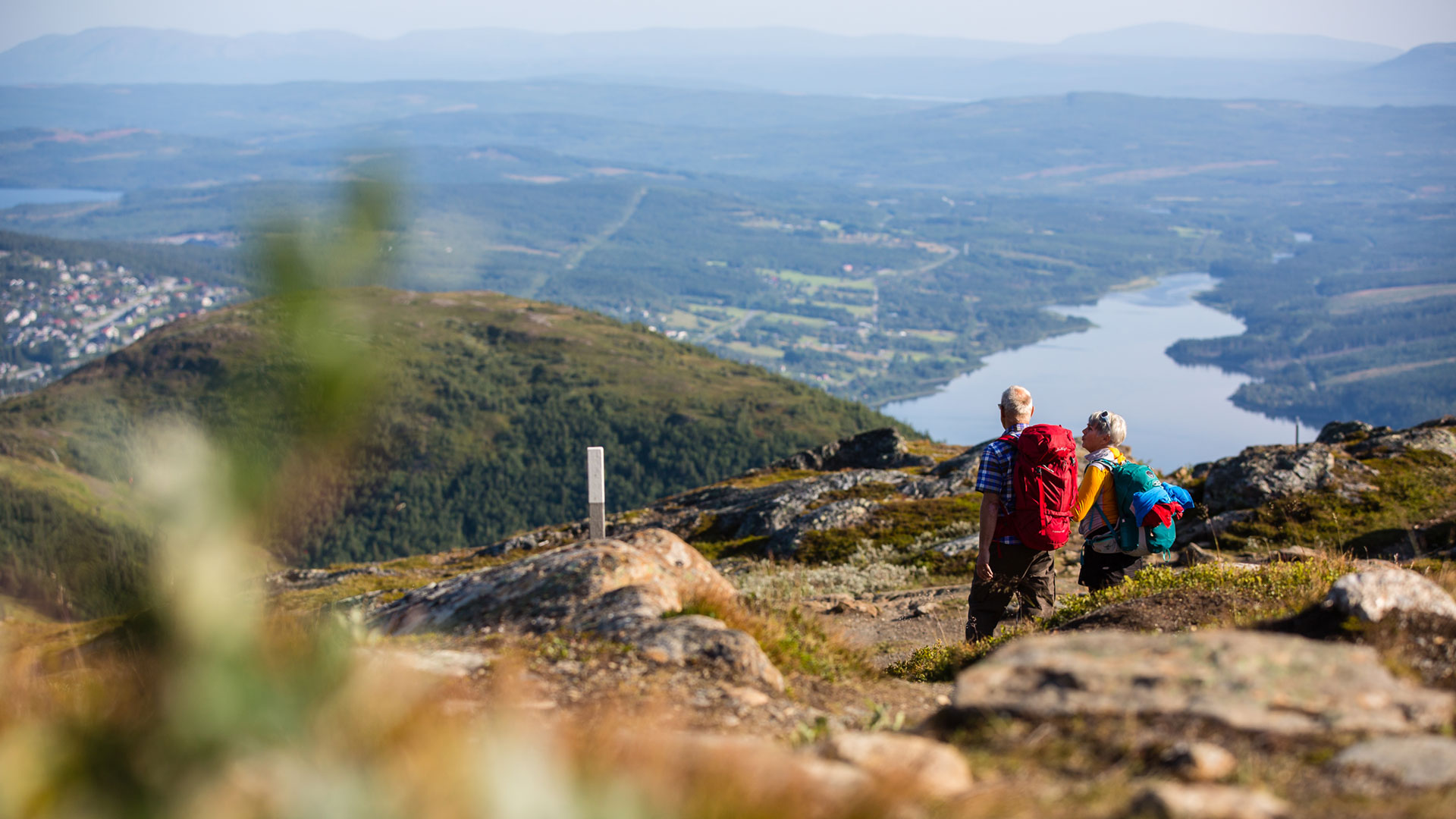 Vandring i Åre, utsikt över Åresjön från Mörvikshummeln.