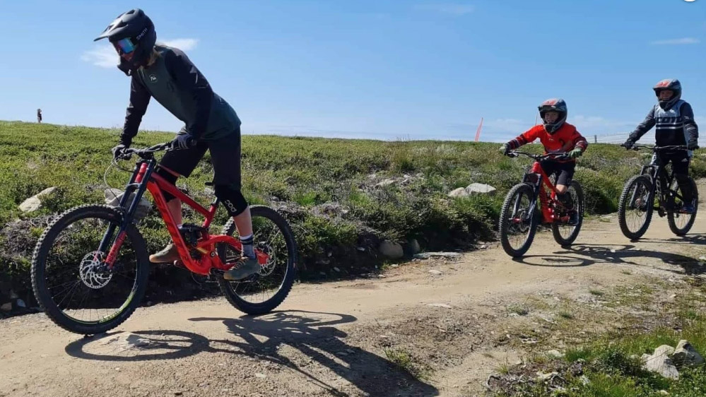 Cykla Downhill med guide Puls Åre