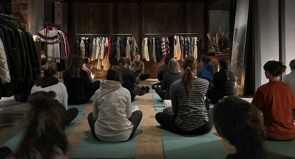 Yoga och frukost på The Mountain Studio