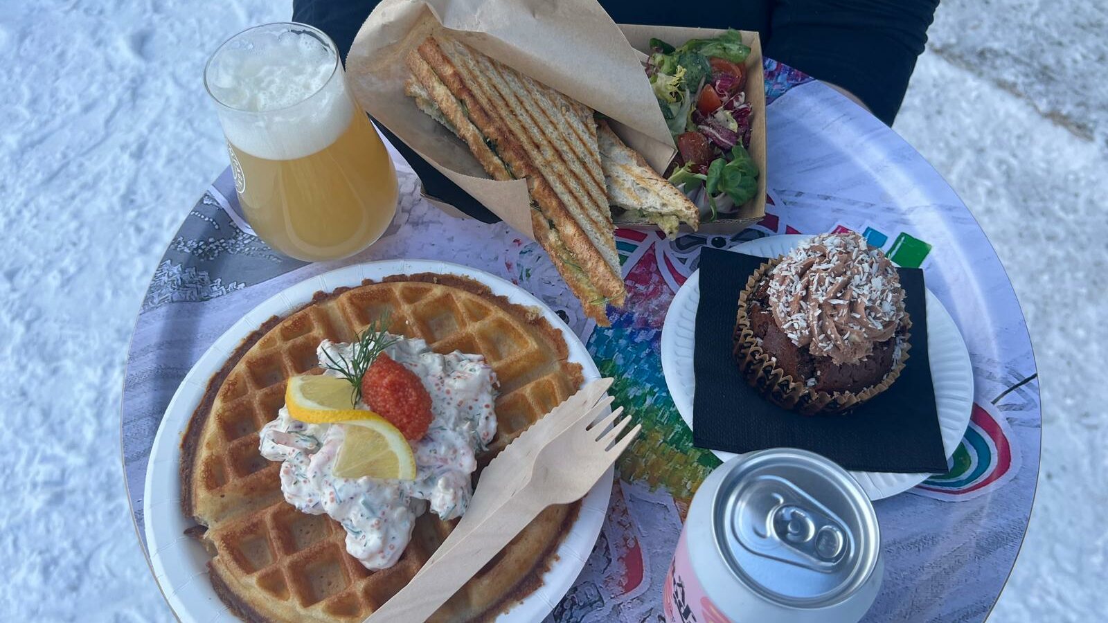 Crowded House waffle hut and warming shelter in Björnen-