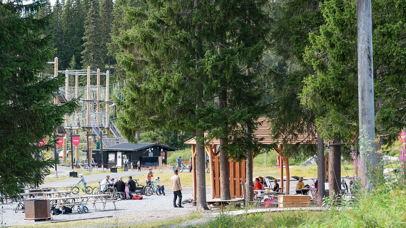 Fikaplats med grilla i Åre Björnen