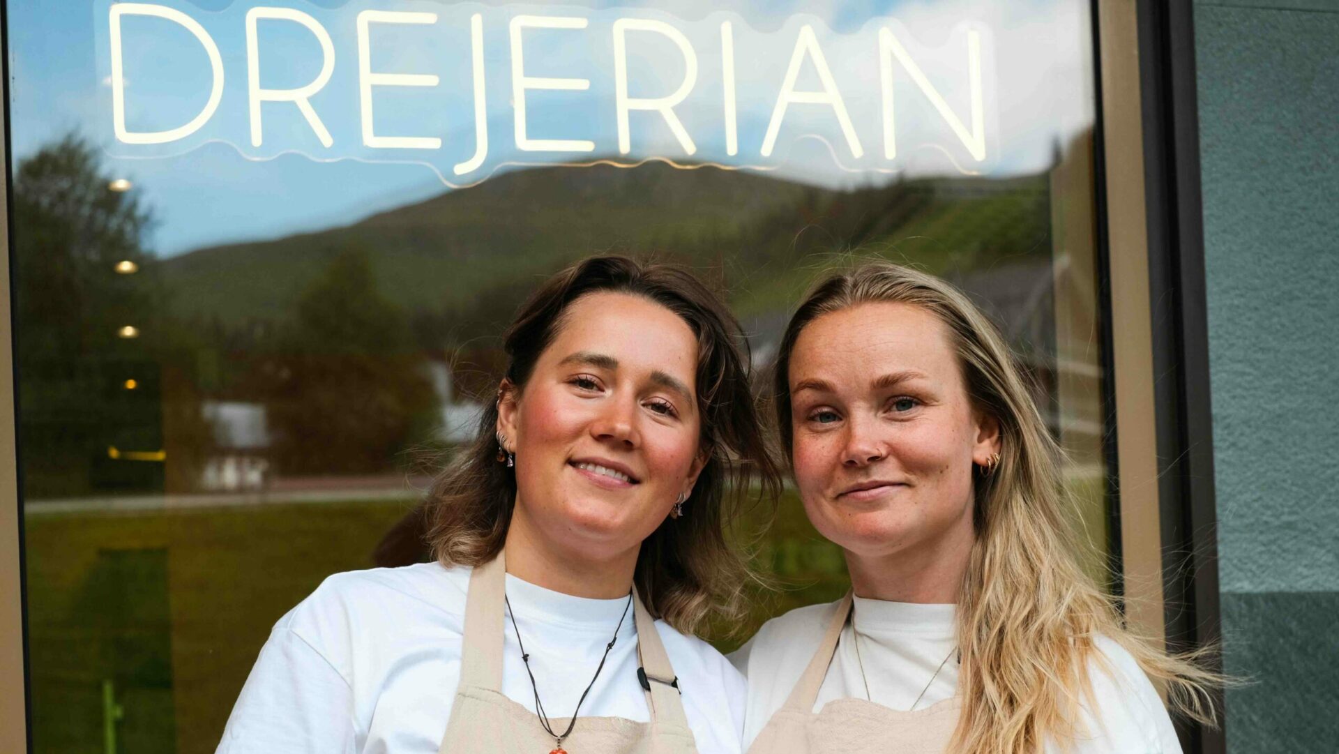 De två persooner som driver Drejerian i Åre